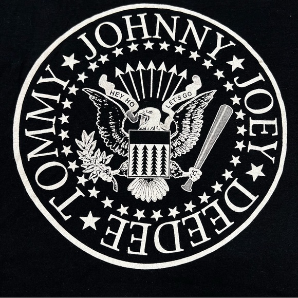 NWOT The Ramones Seal Logo Graphic T-Shirt Black Unisex Sz S - Picture 3 of 6